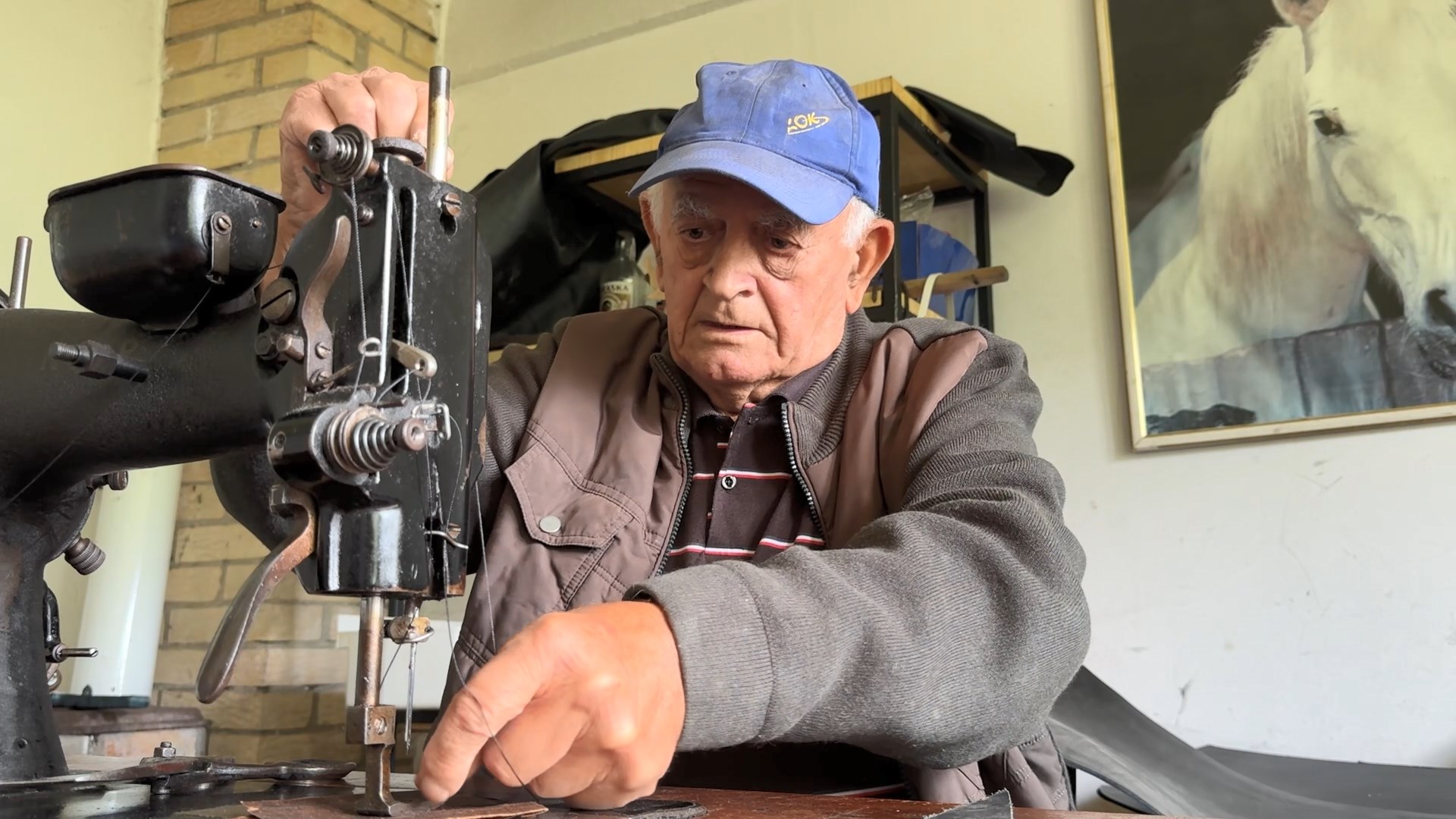 Jednom remenar, čitav život remenar – priča o čika Voji sa Starčevice