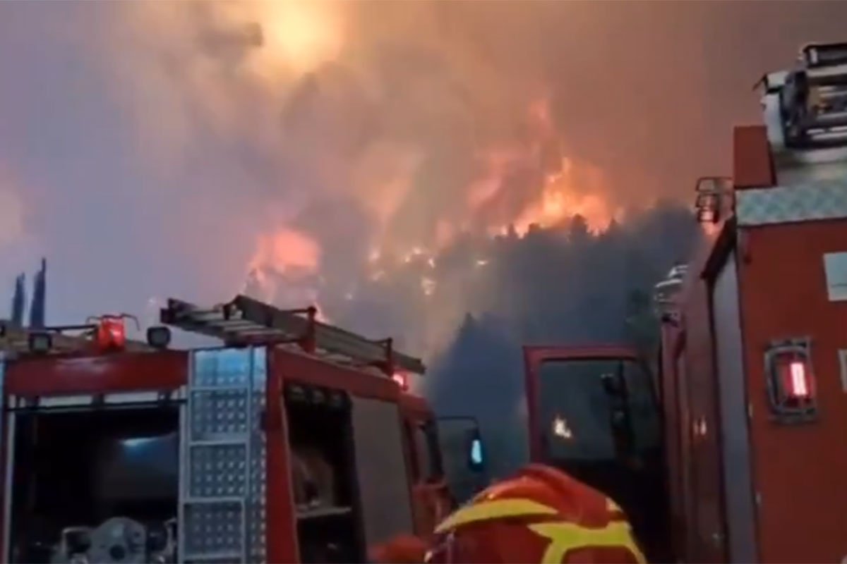 Drama u Grčkoj: Bukte požari, turisti bez pristupa građevinama