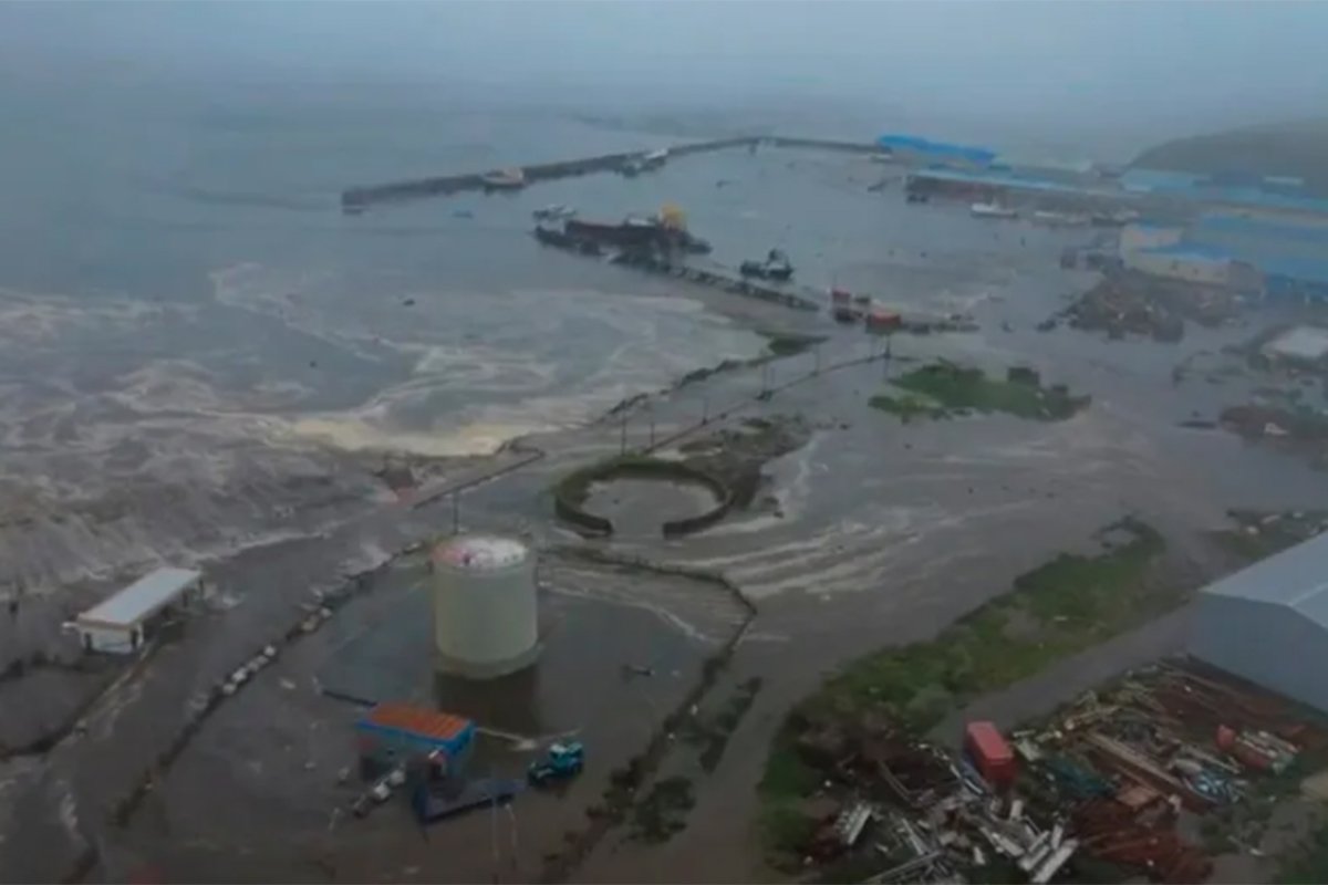 Poslije glavnog udara, serija naknadnih potresa