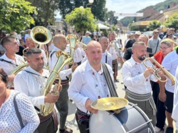 U Guči počeo 64. Sabor trubača, uz zvuke pjesme “Sa Ovčara i Kablara”