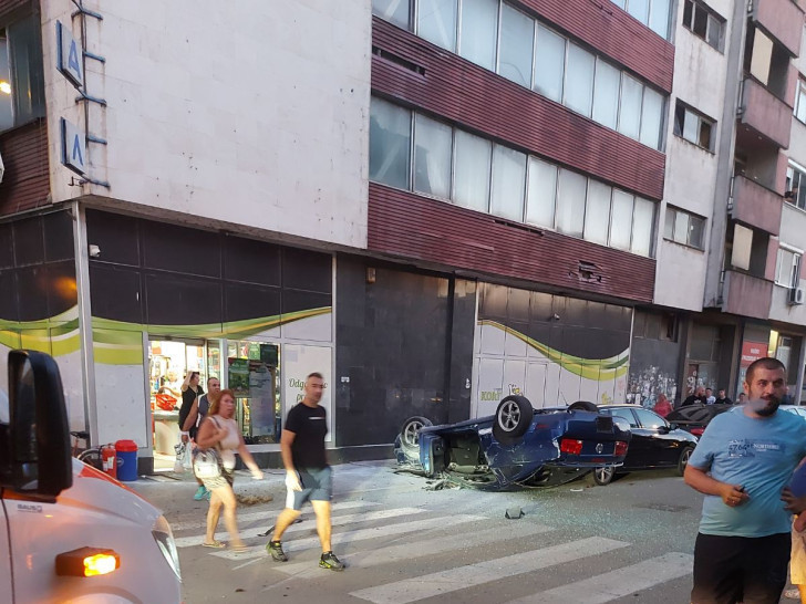 Kakva kazna čeka Banjalučanina koji je izazvao karambol ka kružnom toku