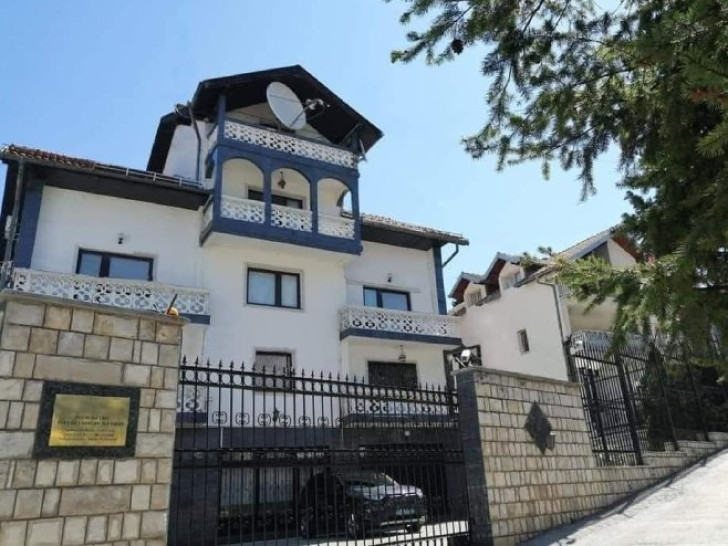 Ambasada Rusije: “Trojka” i Kvinta u potpunom mraku