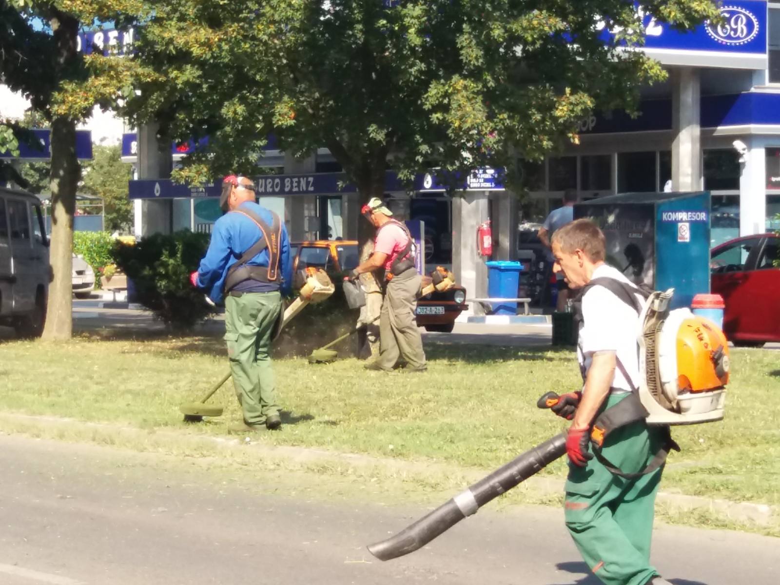 U toku košenje, orezivanje i uklanjanje suvih stabala u Banjaluci
