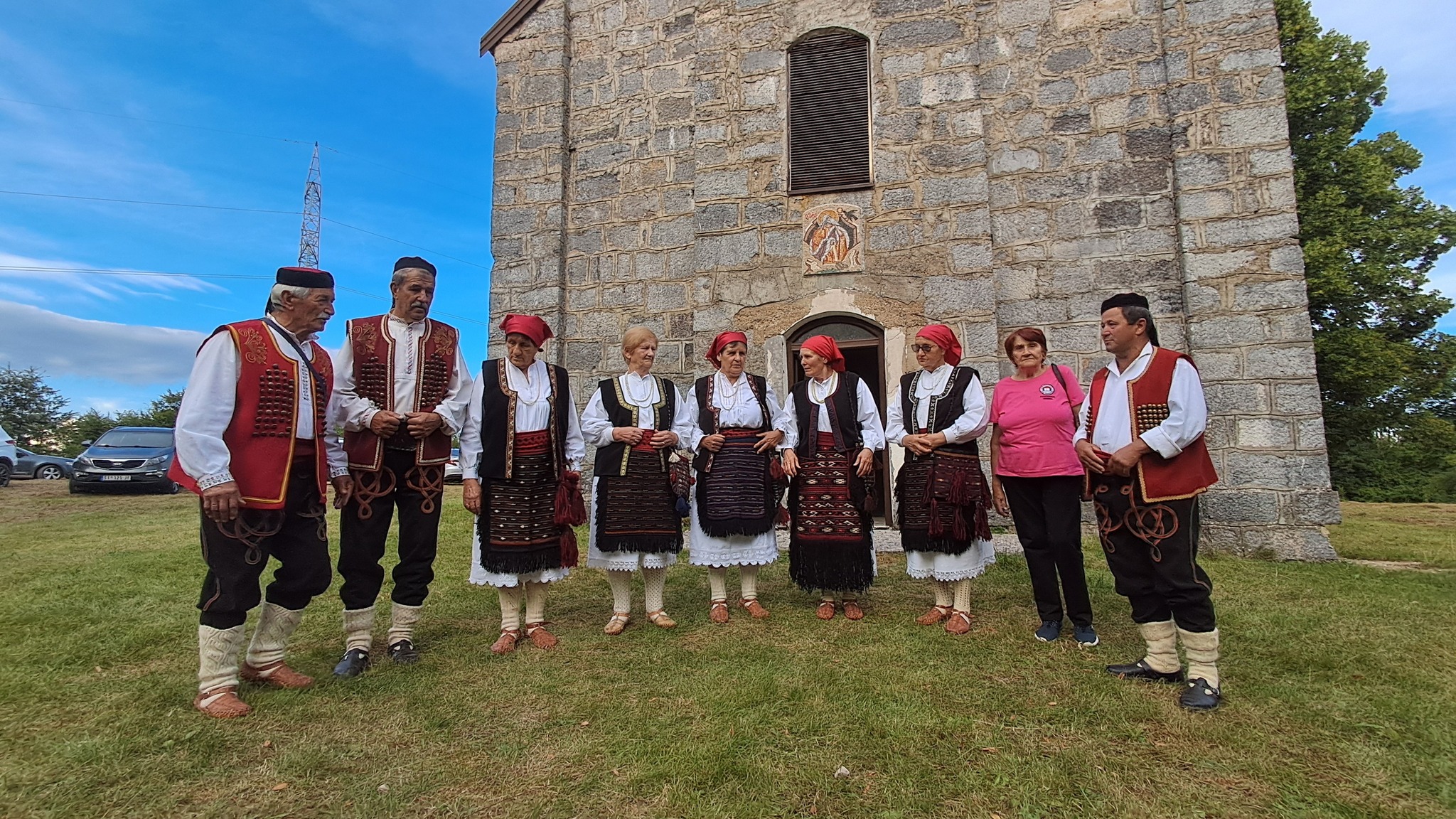 Raduč: Crkva u kojoj je kršten Milutin Tesla, odolijeva punih 300 godina! 