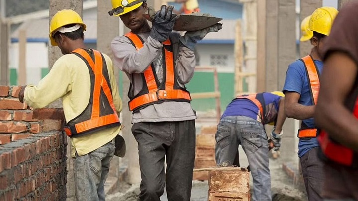 Stranci na građevinama i u fabrikama: Gubi li BiH svoje radnike?