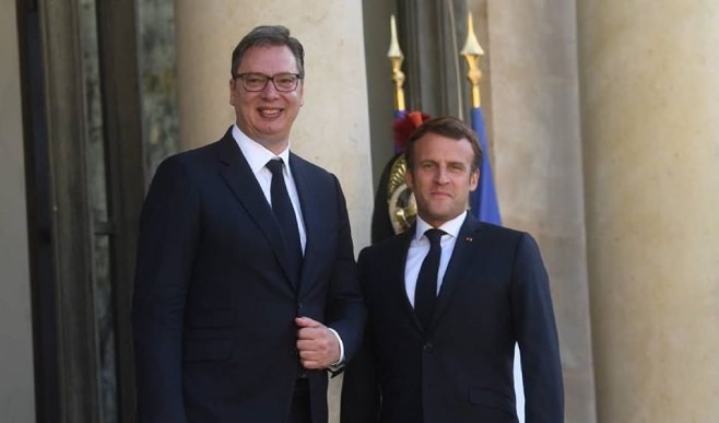 Vučić pričao sa Makronom: “Otvoren razgovor o bilateralnim odnosima i regionalnim pitanjima”