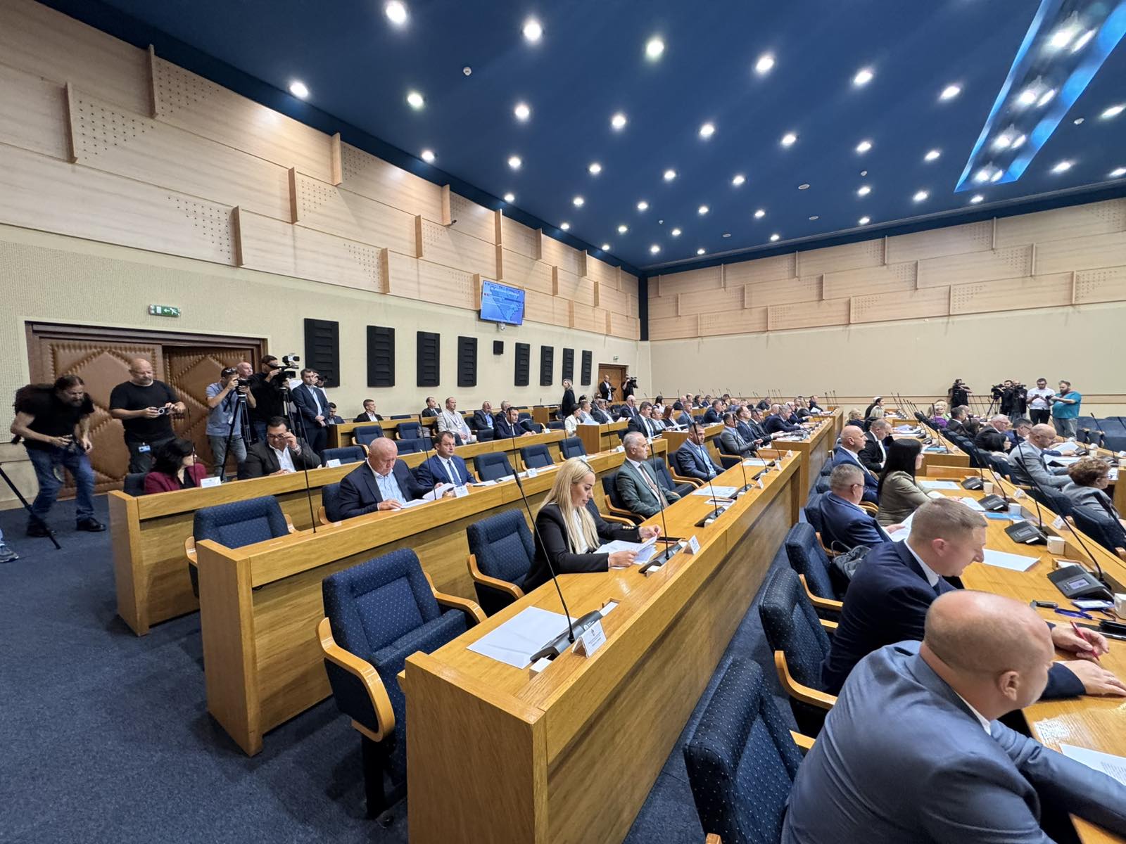 NAJKVALITETNIJI PRENOS Posebnu sjedniucu Narodne skupštine gledajte na programu TOK TV (VIDEO)