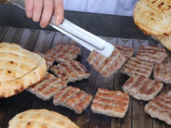 Sutra počinje osmi “Ćevap fest”