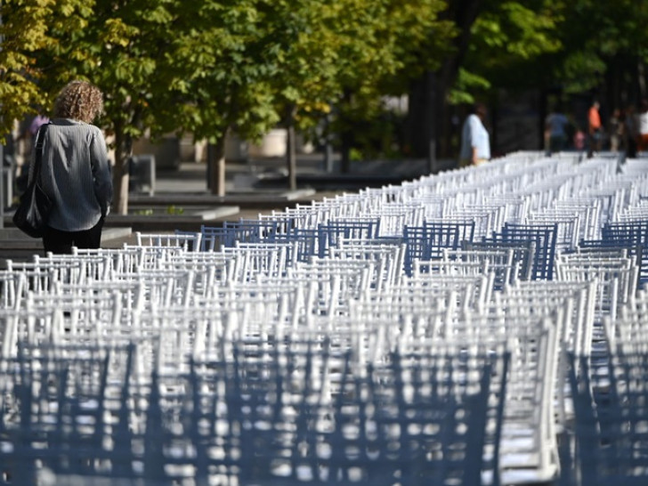 Postavljeno 1.616 praznih stolica za nestale