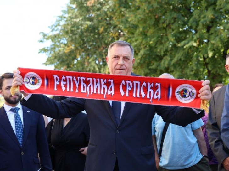 Dodik: Narod udarna pesnica referenduma