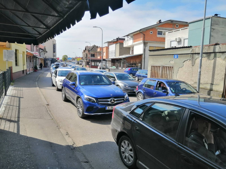 Danas i sutra duža zadržavanja na prelazu Gradiška