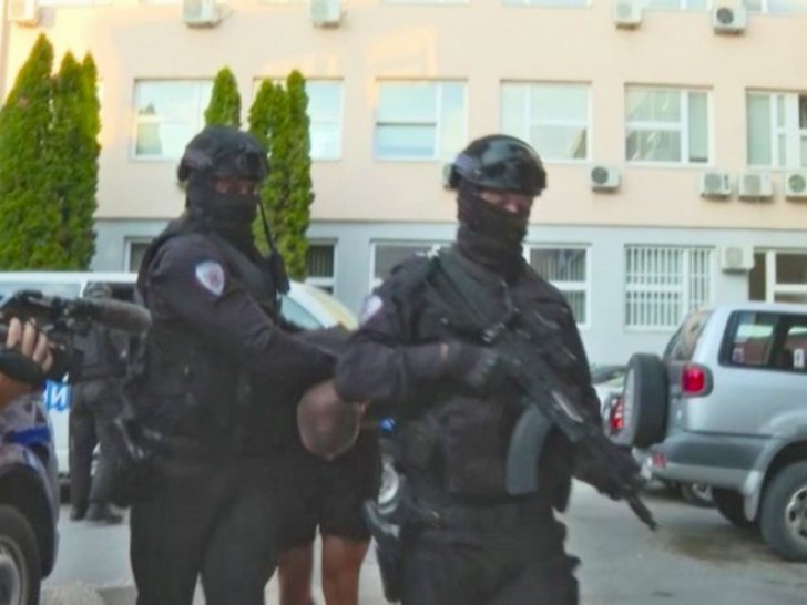 Uhapšeni osumnjičeni za paljenje vozila Jovića i Hurtića