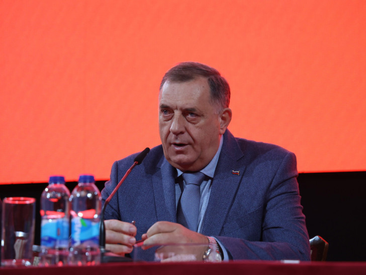 Dodik: SNSD ide na izbore, predložiti odluku o v.d. predsjednika Srpske
