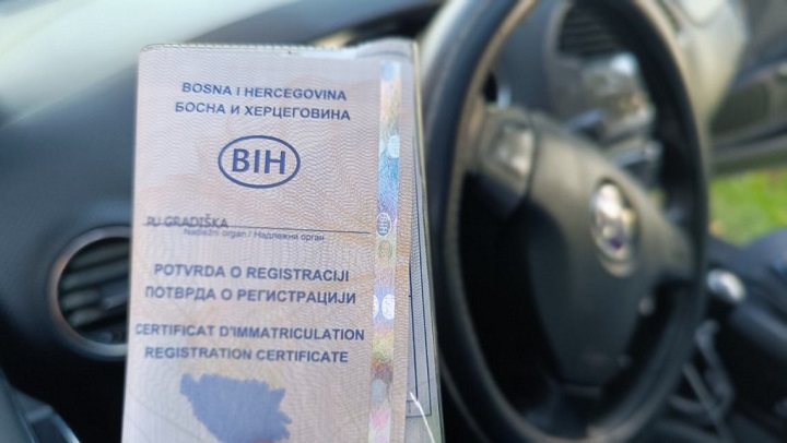 Poskupljuje registracija vozila u RS: 50 do 200 KM više nego lani