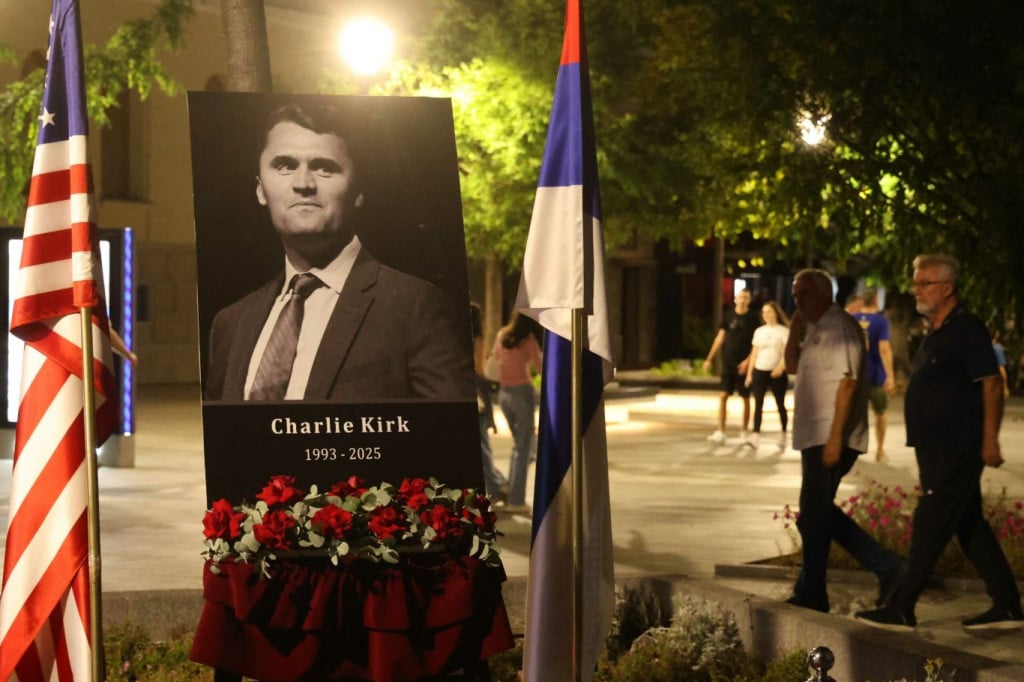 Milorad Dodik upalio svijeću za Čarlija Kirka