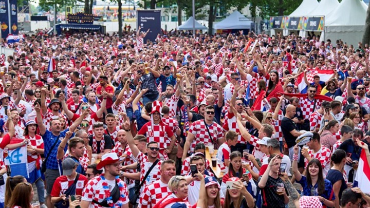FIFA kaznila Hrvatsku: 30.000 švajcarskih franaka zbog navijača
