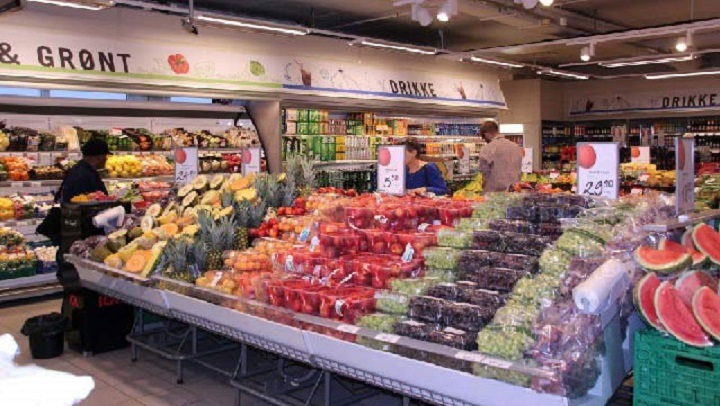 Švedska planira da prepolovi PDV na hranu