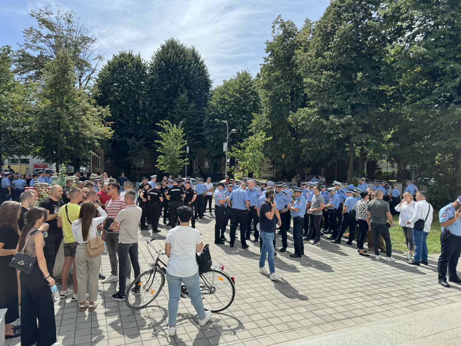 Nakon napada na Starčevici: Jović u pritvoru, otac na slobodi uz zabrane