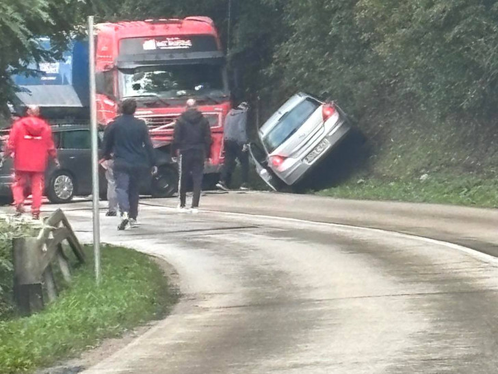 Sudar kamiona i tri automobila kod Banjaluke