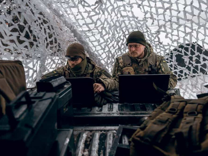 Ukrajinci se povlače duž cijelog fronta