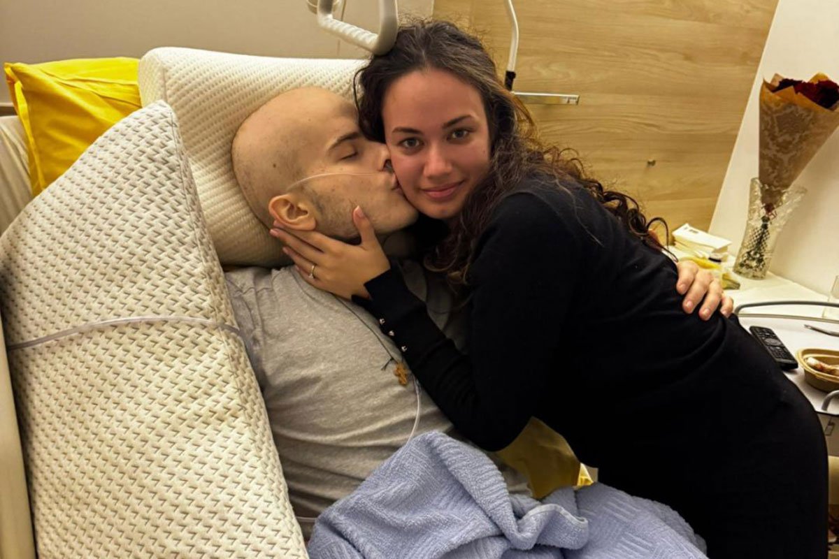 Petar Šarić (19) iz Banjaluke prima terapiju u Beču: Dešavaju se veliki pomaci