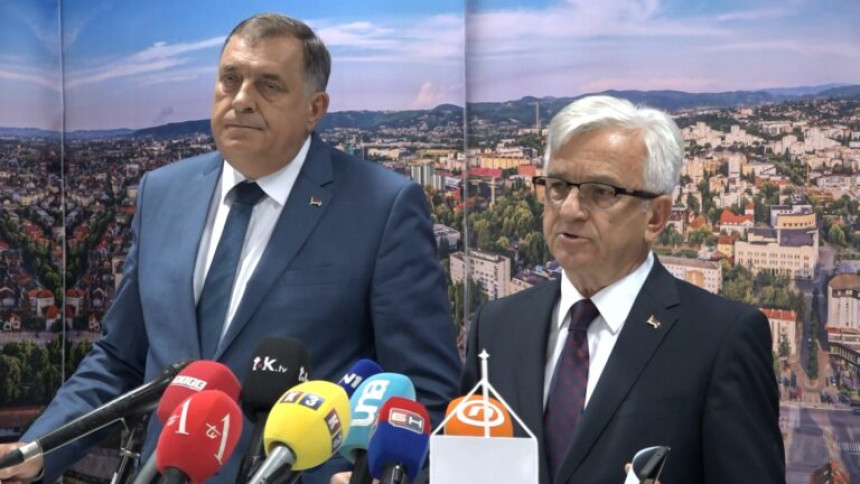 Pomirenje DEMOS-a i SNSD-a: Uspostavljen mir u koaliciji