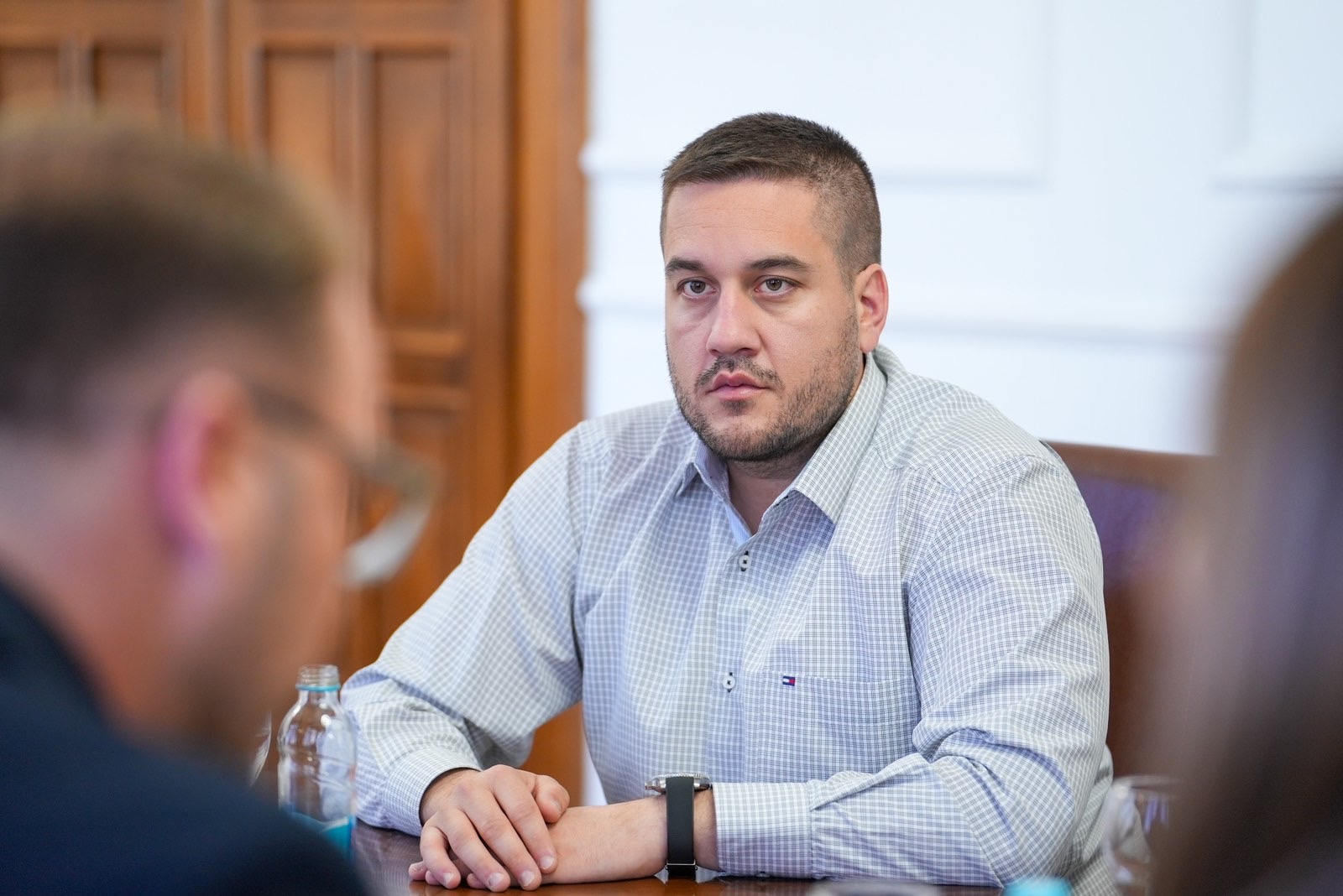 DRINIĆ: Red, rad i SNSD – tri riječi koje zajedno zvuče kao šala