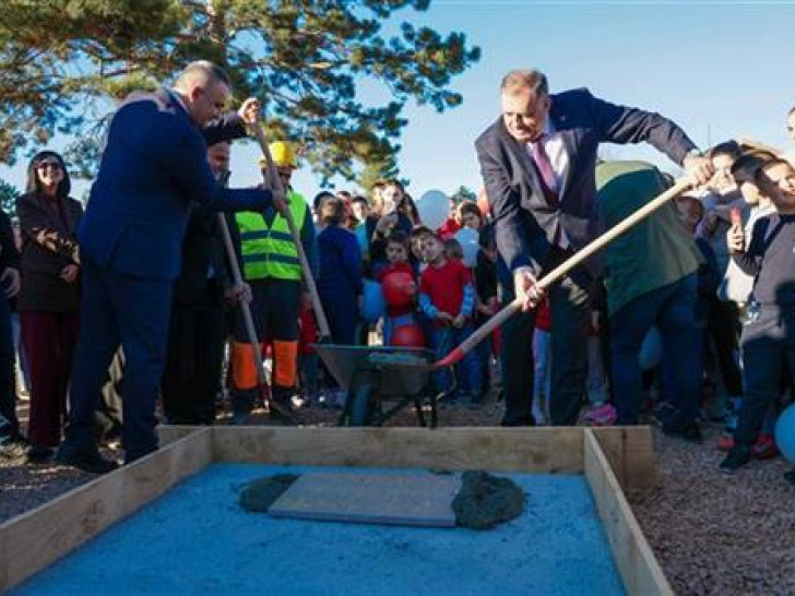 Dodik i Minić položili kamen temeljac za izgradnju novog vrtića