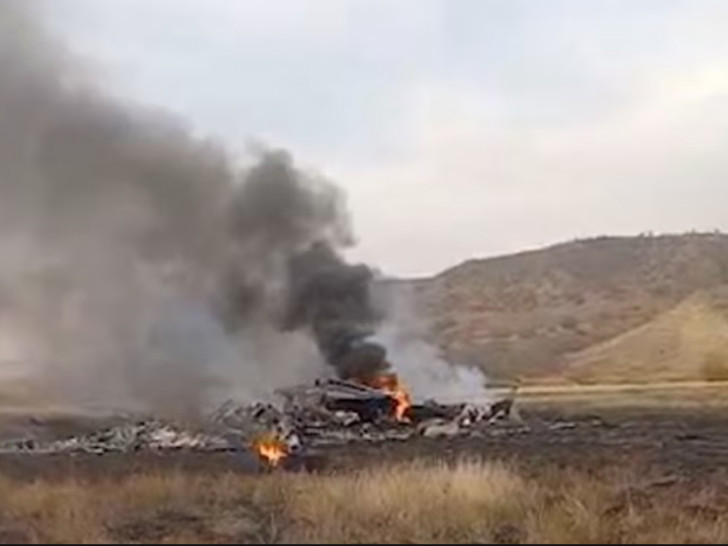 Poginulo 20 ljudi u padu aviona