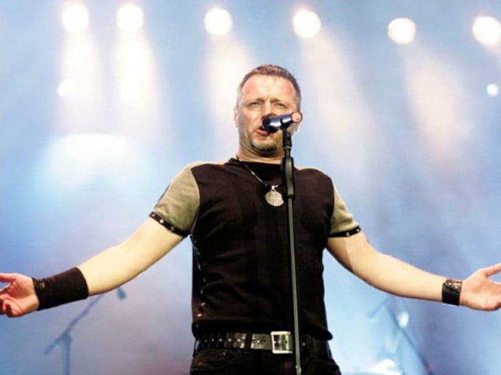 Tompson poručio Tomaševiću: S ponosom ću pjevati „Bojnu Čavoglave”