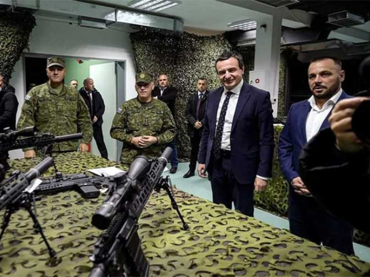 Kurti nastavlja sa kupovinom naoružavanja: Stiže američki helikopter “Blek Hok”