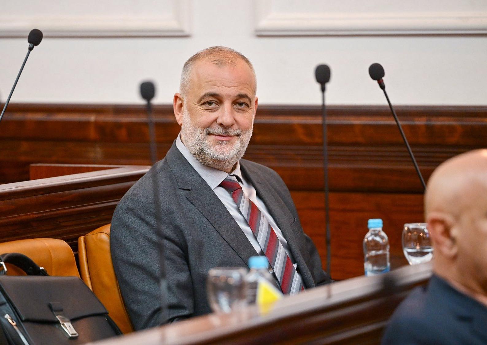 Milanović:krajnje vrijeme da se prekine sa opstrukcijama i da se zakaže redovna sjednica