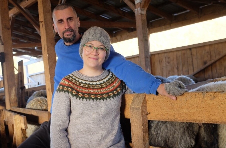 Iz Finske došla u Srbiju: Novinarka izabrala selo i život sa stotinu ovaca