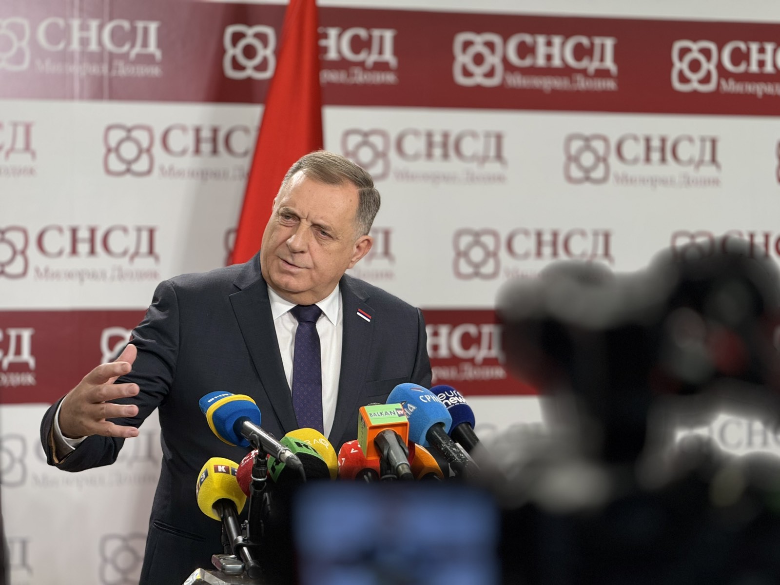 Dodik: Kako je moguće da sjedite ispred pune slavske trpeze, a da ništa ne valja