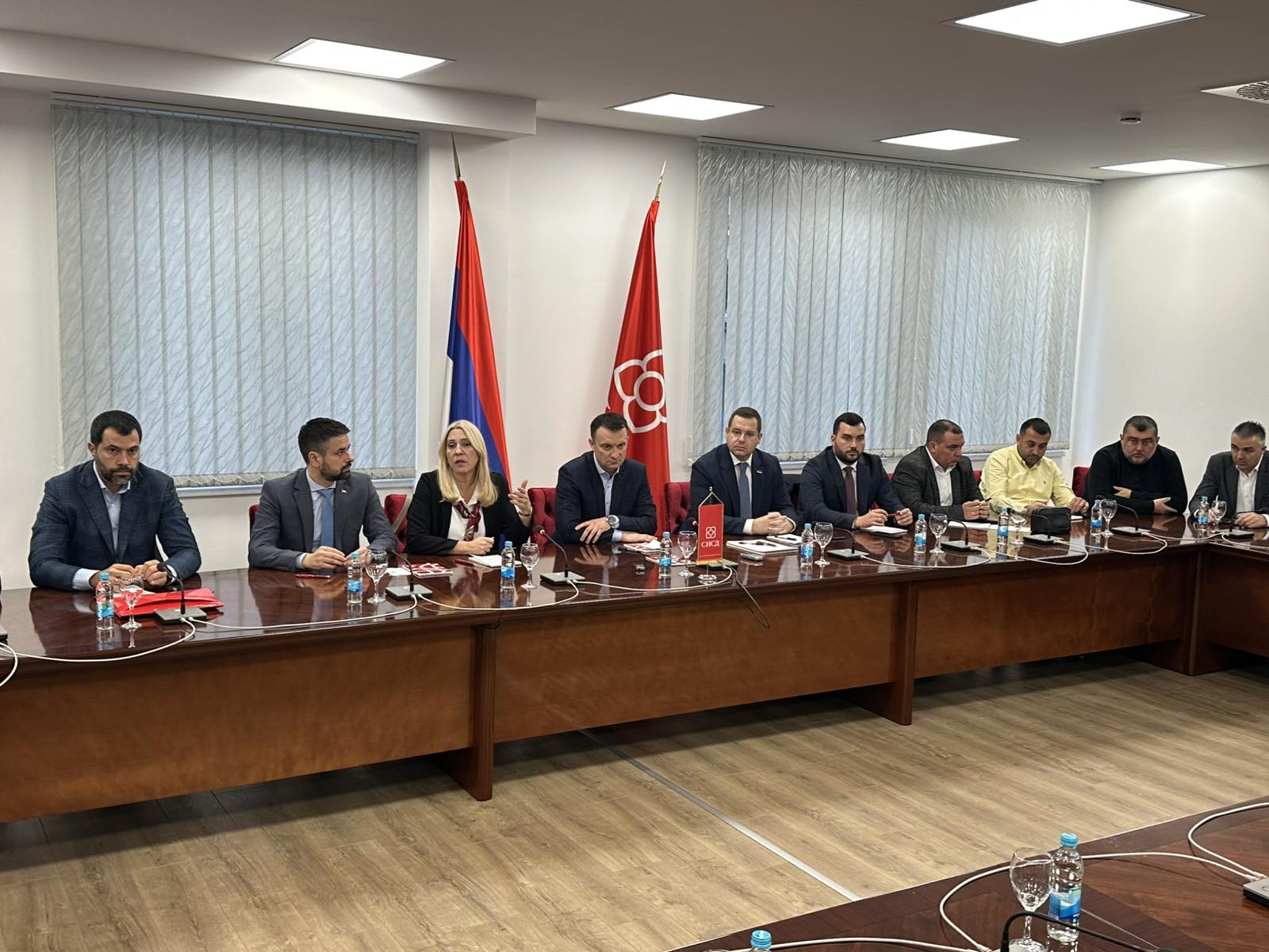 U TOKU VANREDNA SJEDNICA SNSD-a O SMJENI VLADE ĐAJIĆA