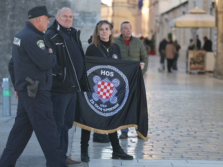 Dvoje uhapšenih nakon incidenta na antifašističkom maršu u Zadru