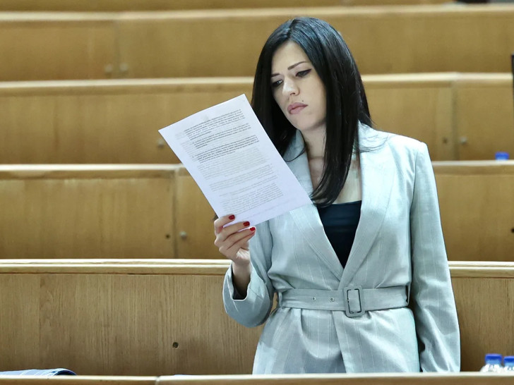 Vulićeva Ćudićevoj : Srbi nisu majmuni u kojoj god političkoj opciji da se nalaze