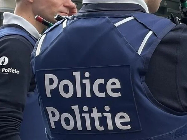 Policija uhvatila 12-godišnjeg dječaka kako vozi auto jer mu je otac pijan