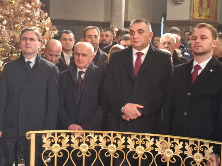 Zvaničnici na liturgiji u Hramu Hrista Spasitelja