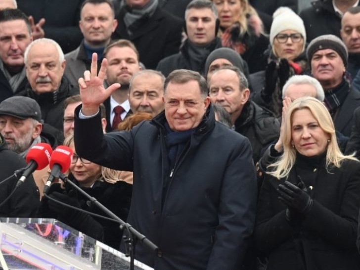 Dodik: U takvoj ludosti mi živimo