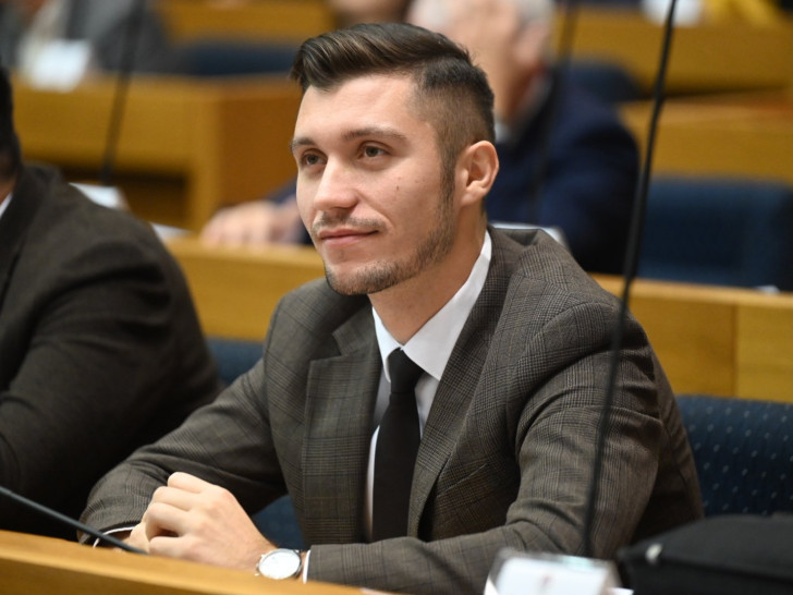 Kresojević: SNSD smanjuje podršku građanima, a glumi brigu za poljoprivrednike
