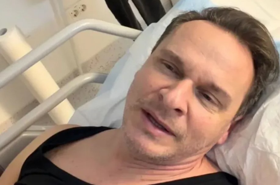 Enis Bešlagić se oglasio iz bolnice: “To je odnijelo mnoge naše ljude sa estrade”