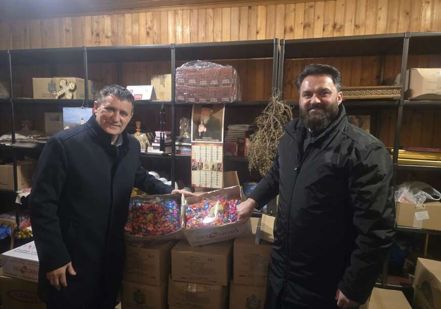 Vlado Đajić darovao bombone za pijukanje u 23 crkve u Banjaluci