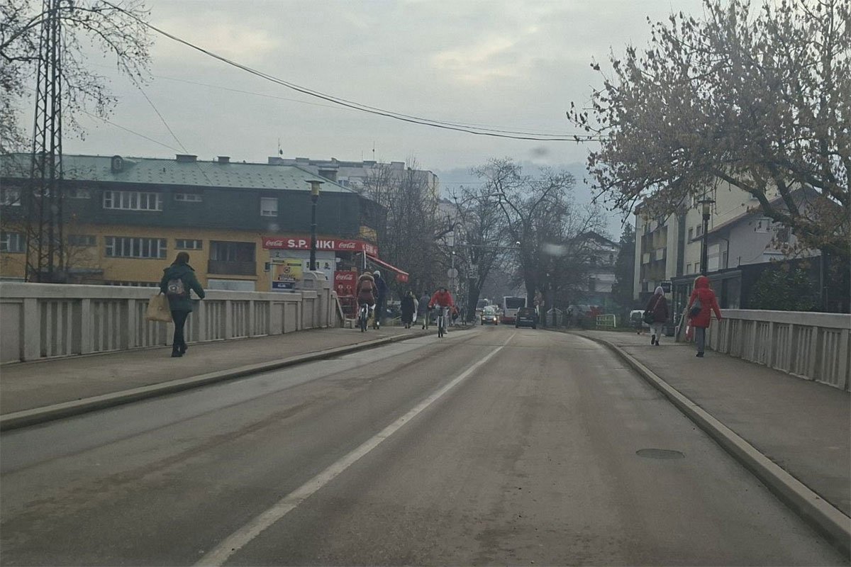 Počela sanacija udarnih rupa na gradskim saobraćajnicama u Banjaluci
