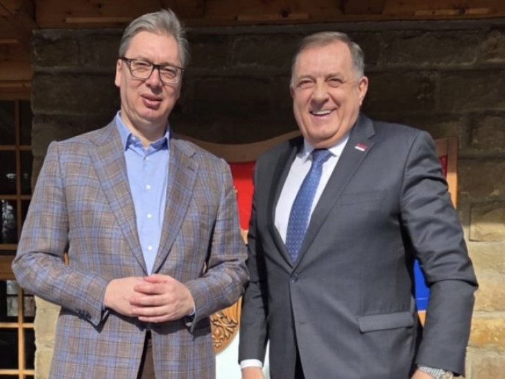 Dodik sa Vučićem: Nastavljamo da čuvamo mir, jačamo saradnju