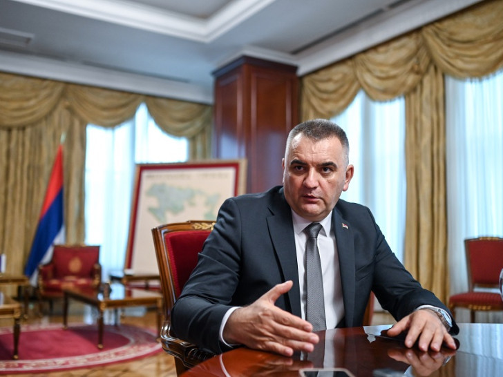 Minić: Nema putovanja za praznike, autoput je prioritet