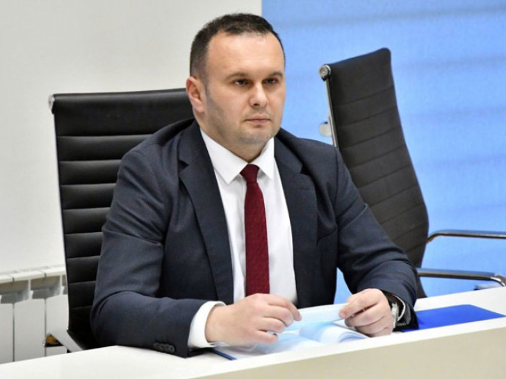 Ćosić o odluci Sarajeva: Jedinstven slučaj u svijetu – spomenik okupatoru u srcu grada