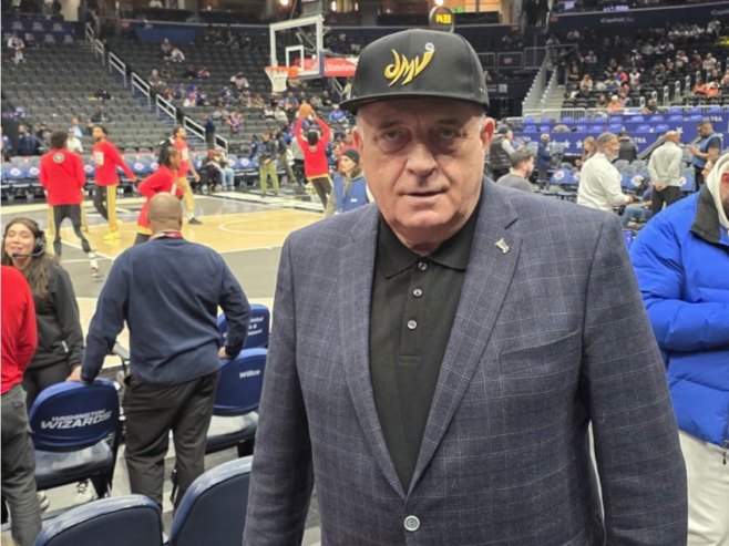 Dodik u SAD na košarkašoj utakmici, susret sa reprezentativcem Srbije (FOTO)