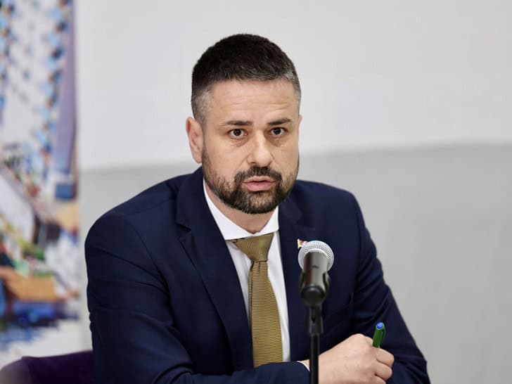 Amidžić najavio retroaktivnu isplatu razlike u platama