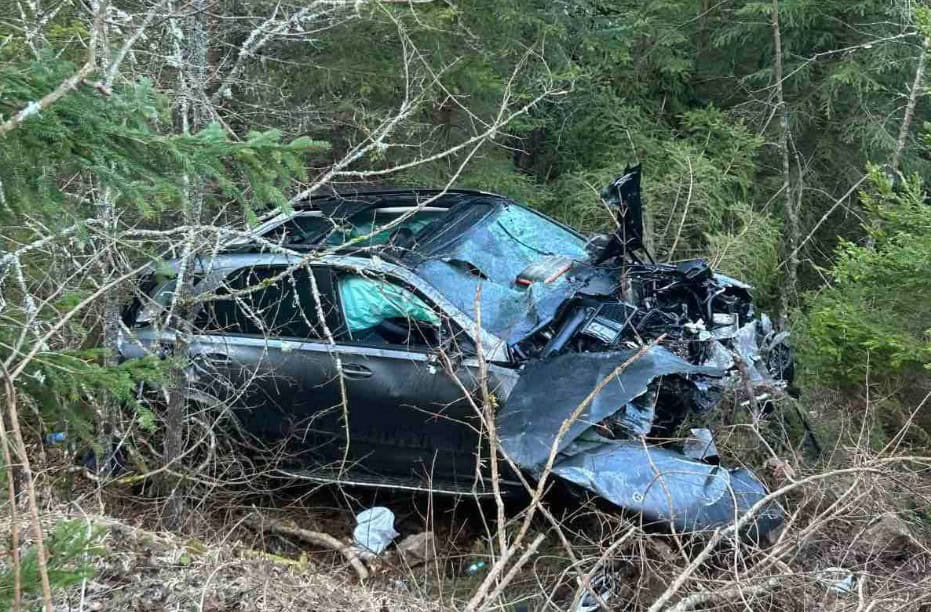 Drama u Kneževu, spasili vozača iz provalije